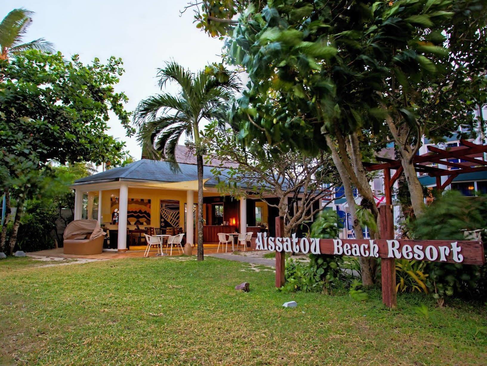 Aissatou Beach Resort Balabag  Exteriör bild